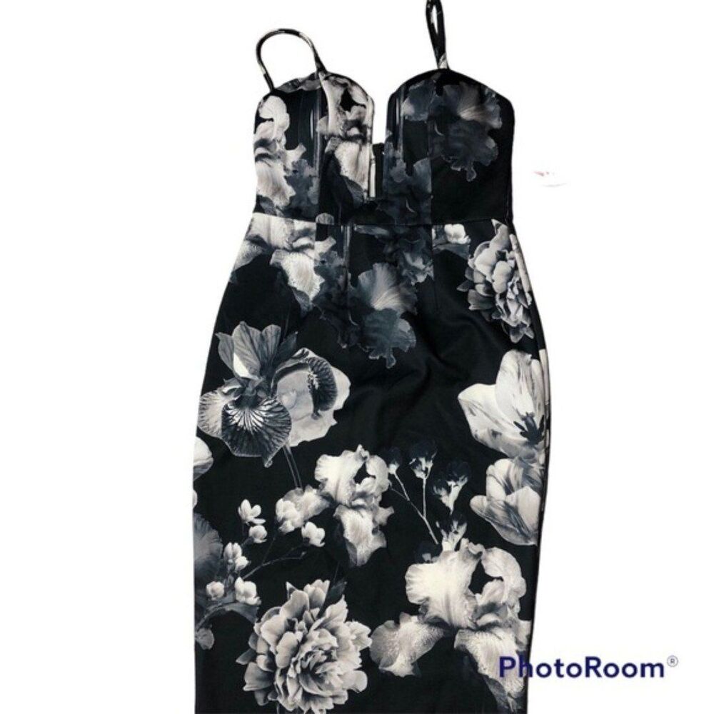 Tiger Mist Miranda MIDI Dress Size Small Floral Black, Gray, White Form Fitting